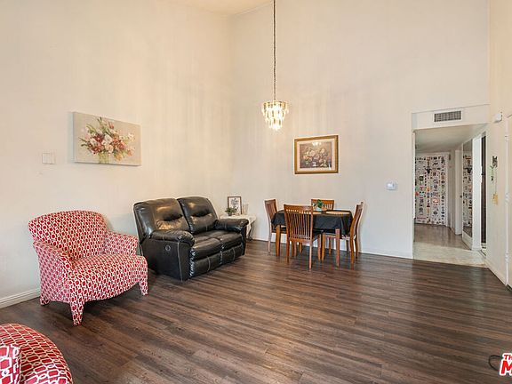 5th image of 13825 Beaver St Unit 96