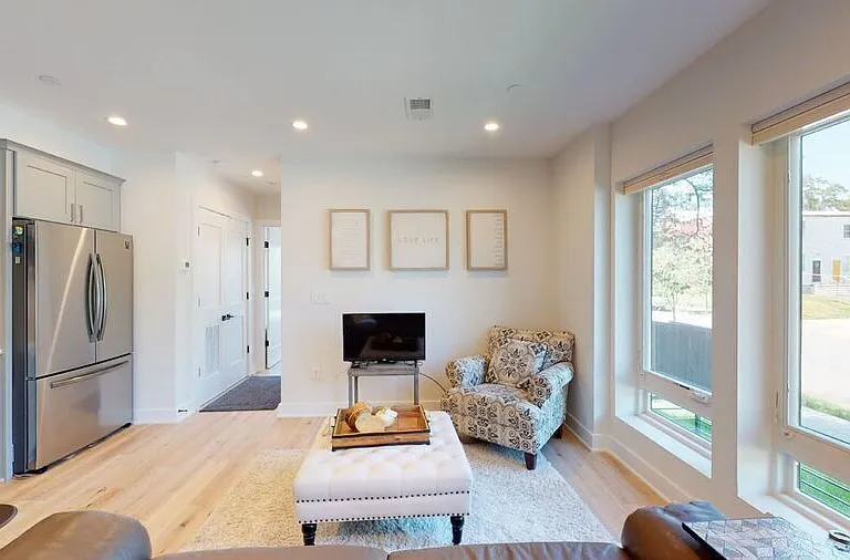 3934 10th St NE #4 — Photo 9
