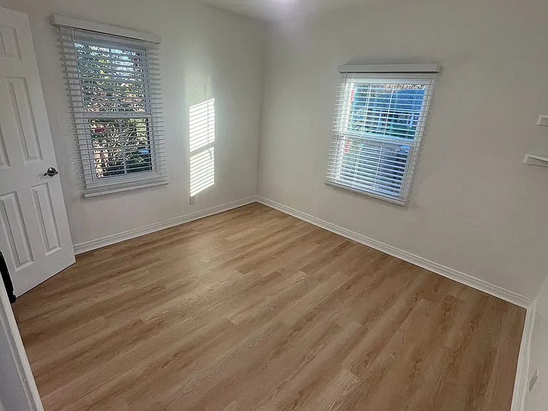 725 Eubanks — Photo 19