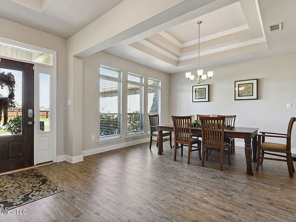 2nd image of 10895 Chapelwood Dr