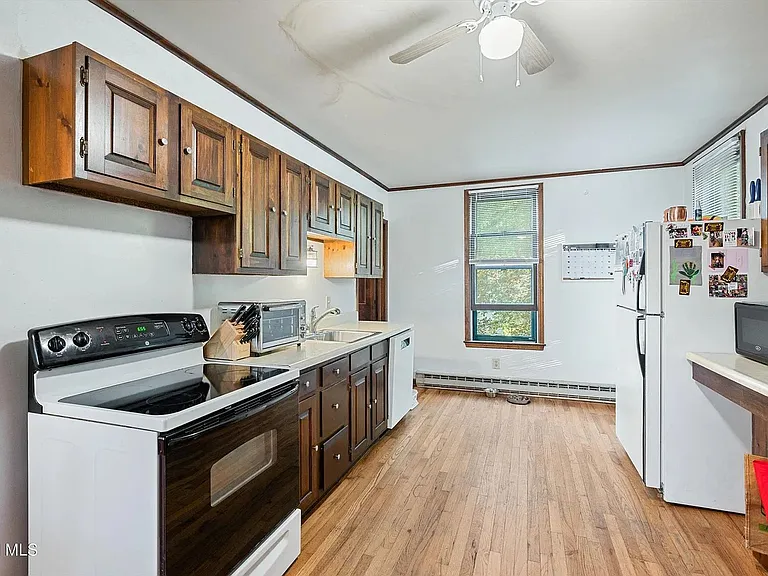 52 Church Ave #2 — Photo 7