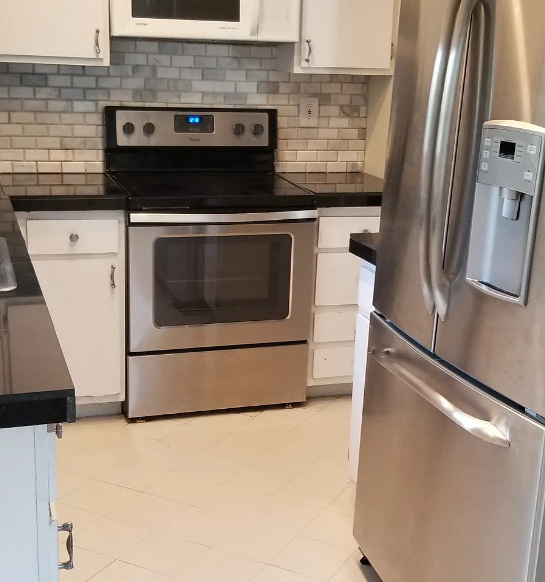3 bed, 2.5 bath, 2200 sqft, $5,995 — Photo 3