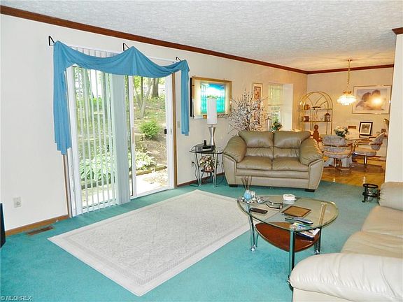 5th image of 9565 Hickory Hill Dr