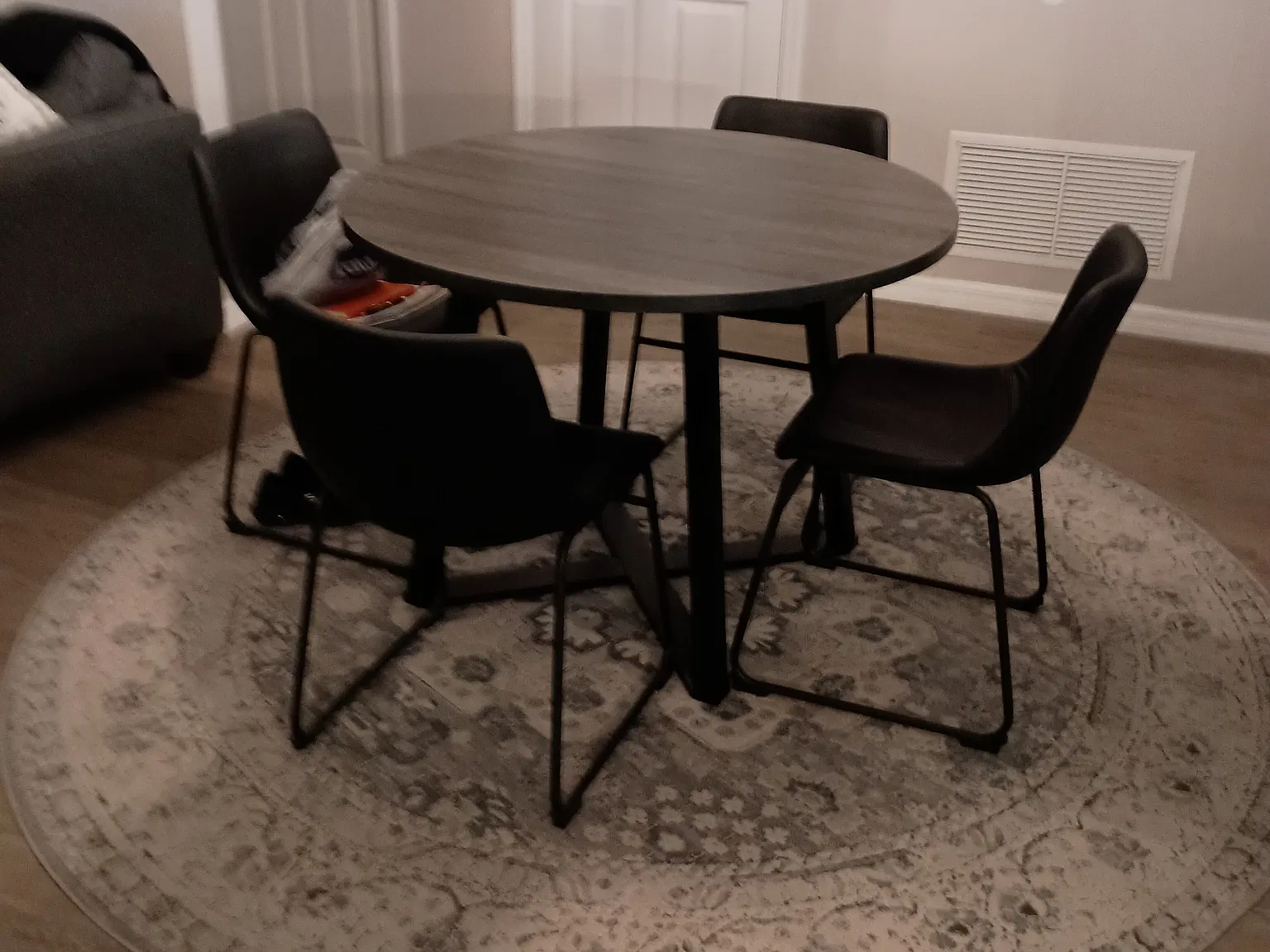 2 bed, 1200 sqft, $1,600 — Photo 3