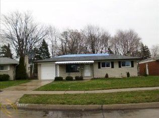 32948 Wexford Dr, Warren, MI 48092