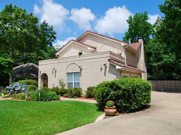 3rd image of 3408 Pinecreek Dr