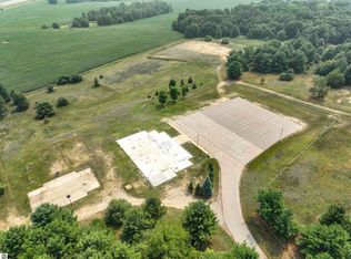 984 Plett Rd, Cadillac, MI 49601