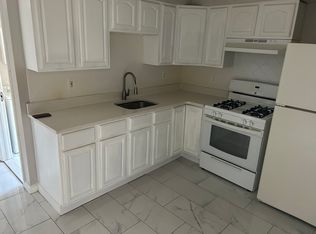 216 3rd St, Elizabethport, NJ 07206