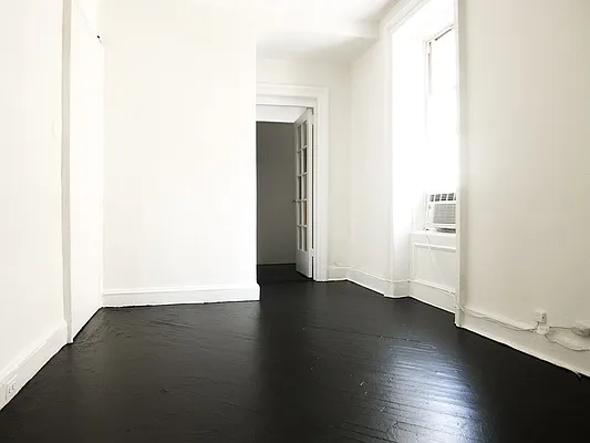 Rented by Crosstown Apartments NYC | media 28