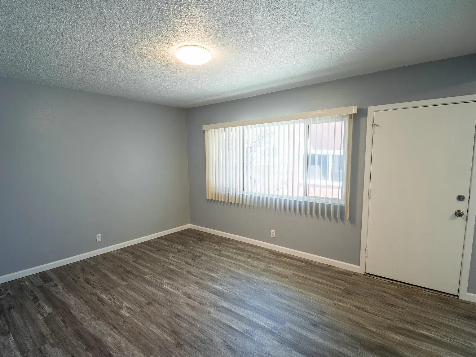 1 bed, 570 sqft, $1,795 — Photo 2