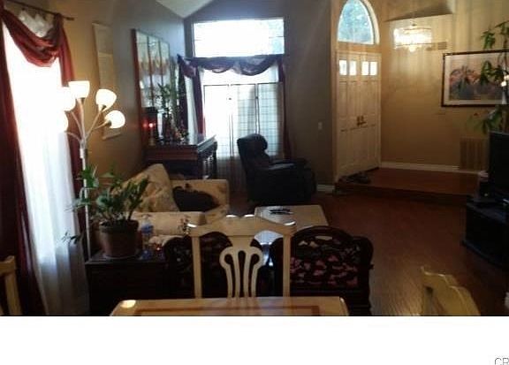 4th image of 13062 Charleston Ct