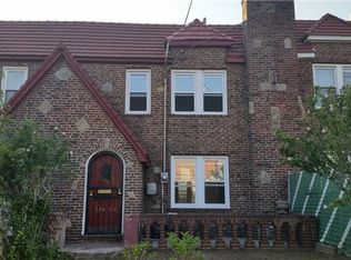 11610 217th St, Cambria Heights, NY 11411