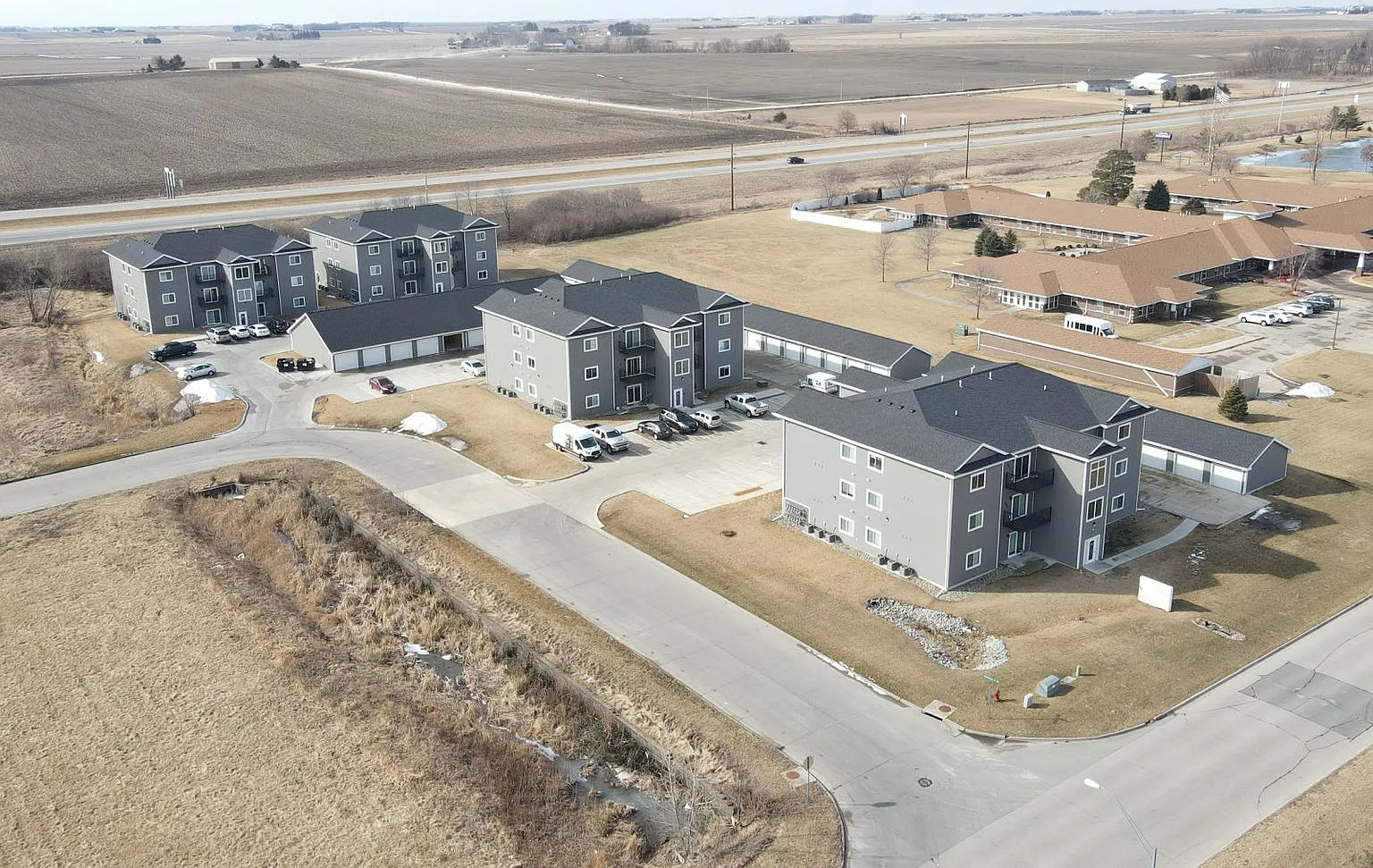 Special - 1 month FREE with a 12 month lease — Photo 3