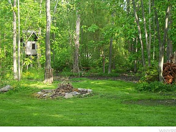 2nd image of 1977 Hanley Dr