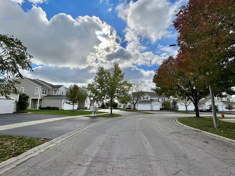 2841 White Thorn Cir — Photo 22