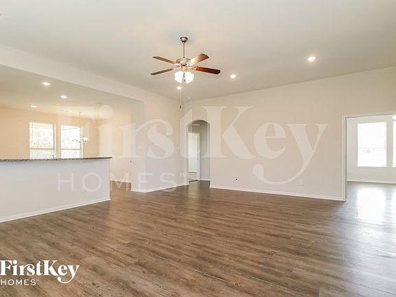 4th image of 11126 Lulu Ln
