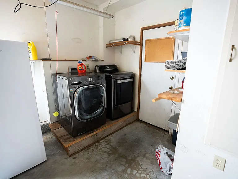 1550 Chabot Ct — Photo 39