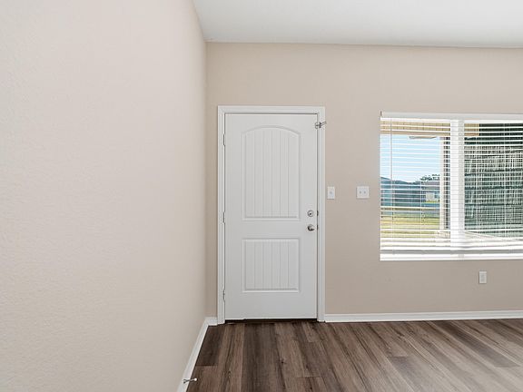 5th image of 19 Farmhouse Cir
