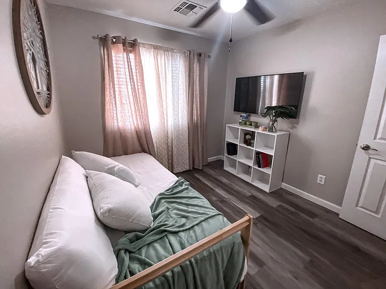 2437 E Jones Ave #2 — Photo 14