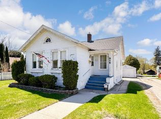 916 N 22nd St, Manitowoc, WI 54220