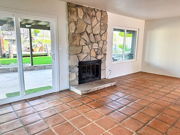 3rd image of 6561 Bantam Lake Ave
