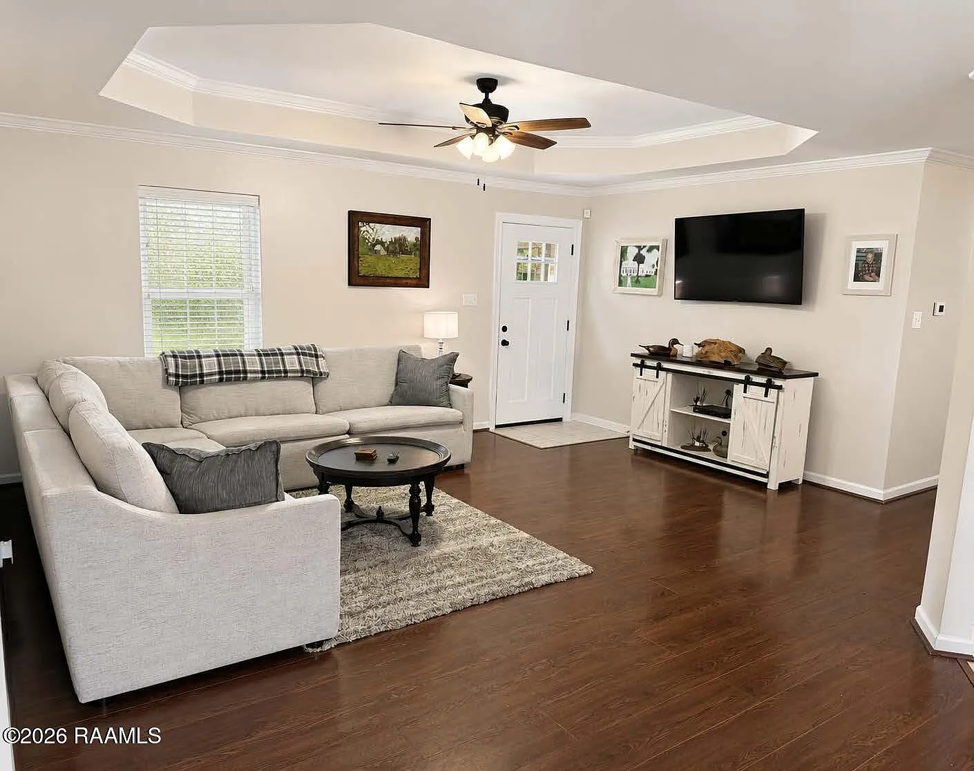 3 bed, 2.0 bath, 1485 sqft, $1,800 — Photo 2
