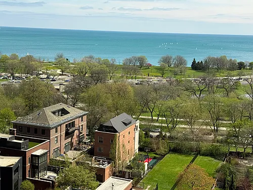 360 W Wellington Ave Photo 1