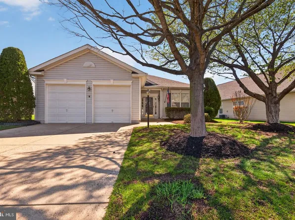 17602 Four Seasons Dr, Dumfries, VA 22025