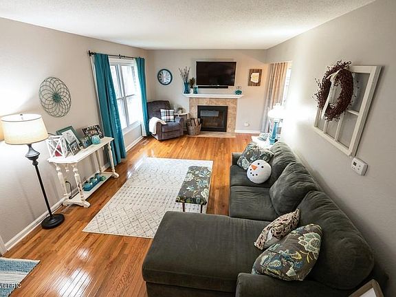 4th image of 2586 Cherrywood Ct #8