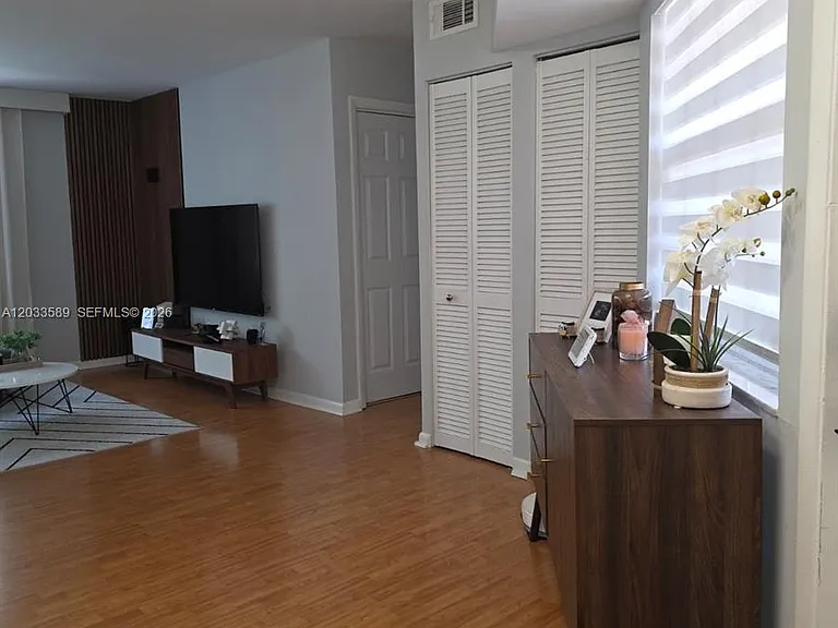 301 SW 86th Ave #204 — Photo 7