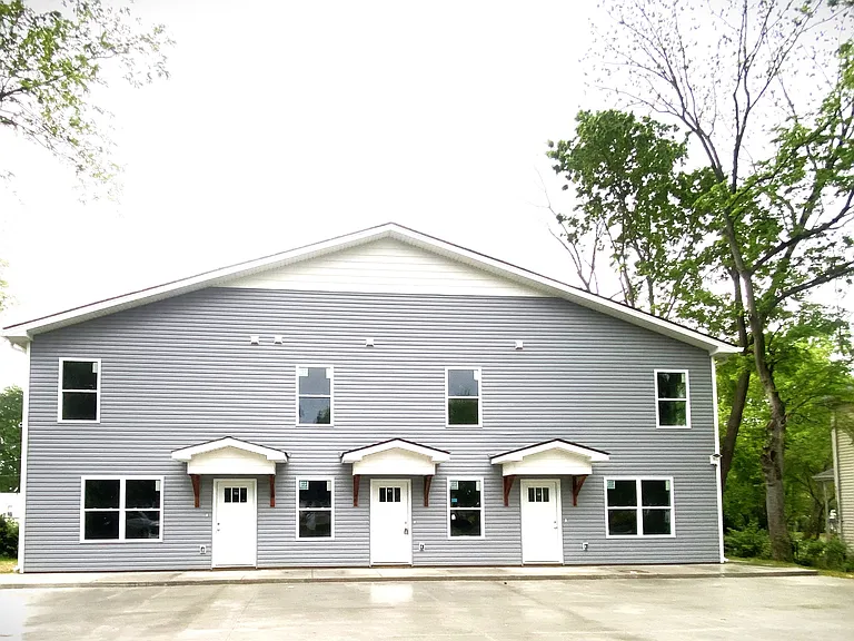 1718 Coleman St — Photo 2