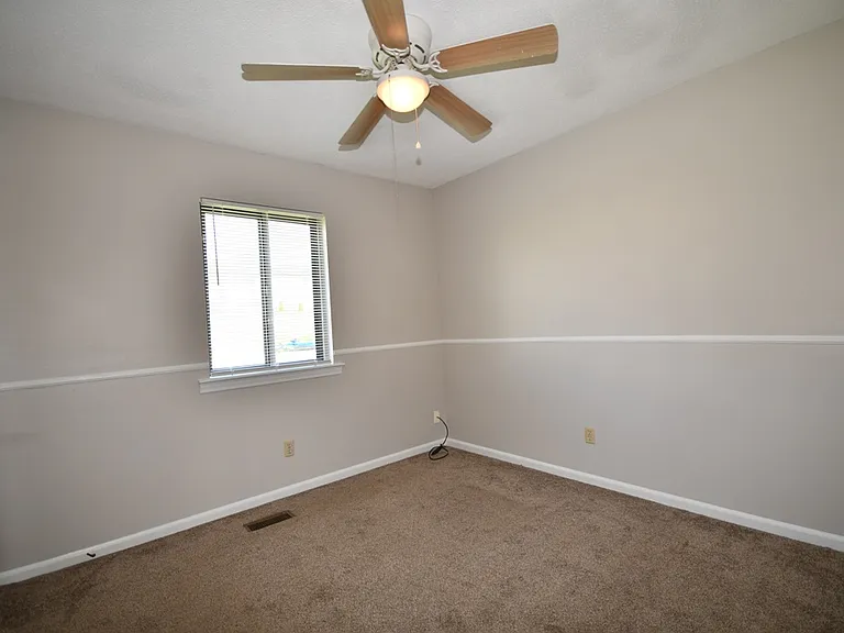 4216 Shady Oak Dr — Photo 6
