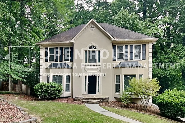 811 Springdale Xing — Photo 1