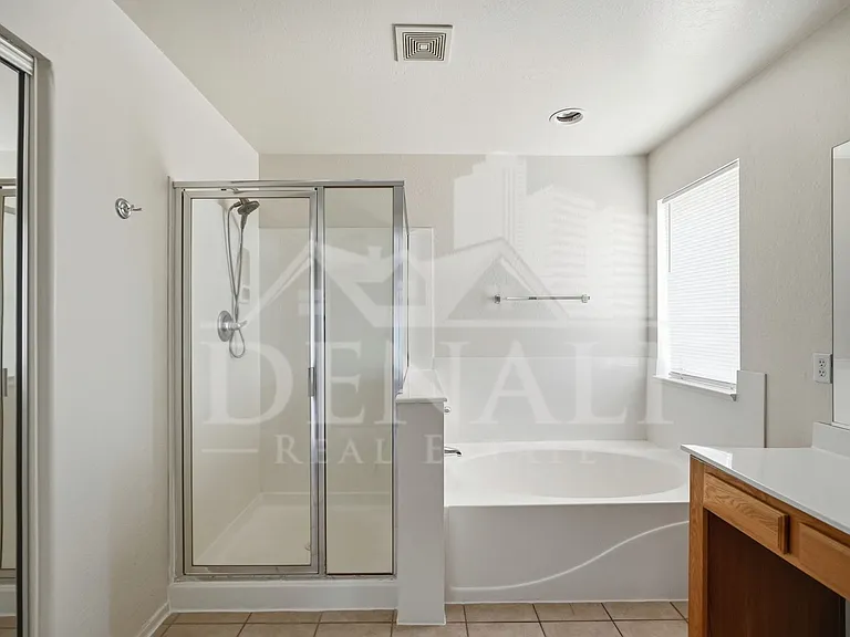 6107 N 135th Dr — Photo 21