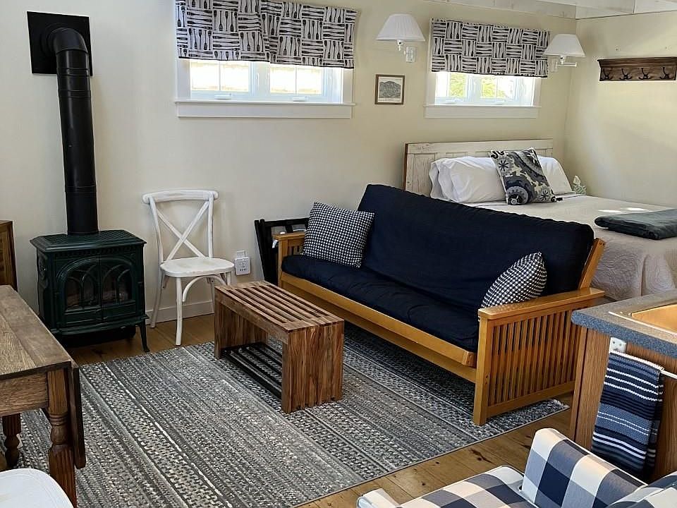 4 Lake Ave, Sunapee, NH 03782 Zillow