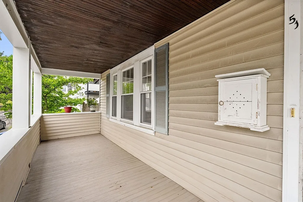 3 bed, 1.5 bath, 1501 sqft, $3,400 — Photo 2