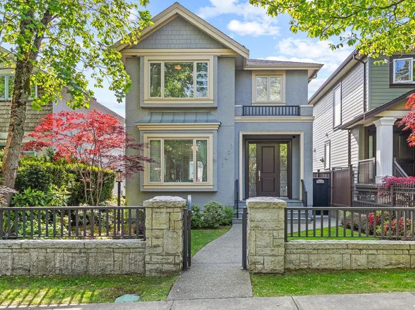 7547 Selkirk St, Vancouver, BC V6P 4H3