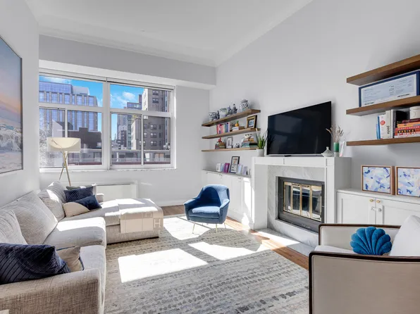 205 East 22nd Street image 4 of 14