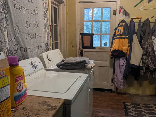 308 Hill St, Mio, MI 48647