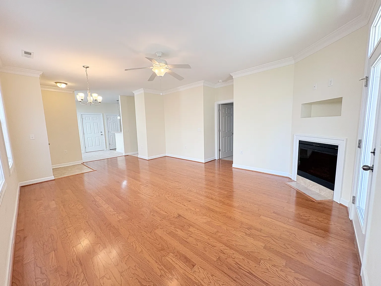 2 bed, 1248 sqft, $1,795 — Photo 3