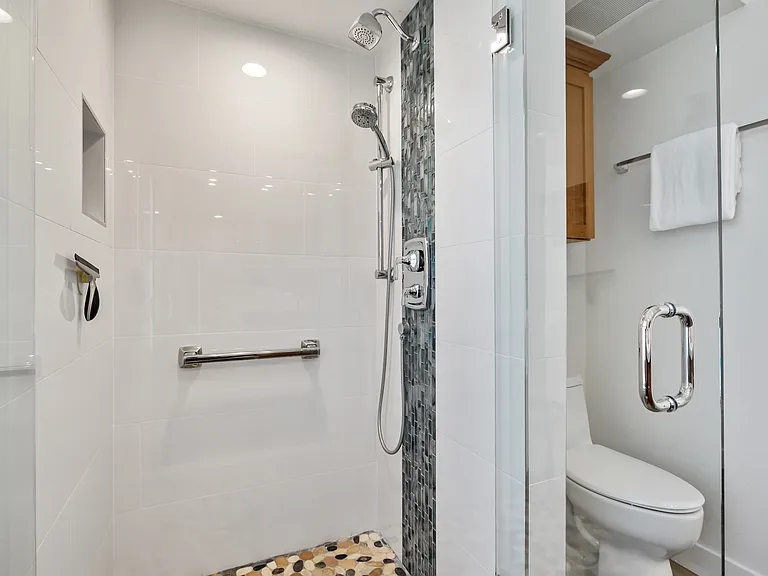 940 Sealane Dr #7 — Photo 14