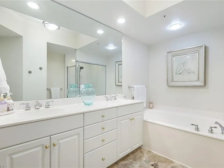 300 Dunes Blvd #5 — Photo 14