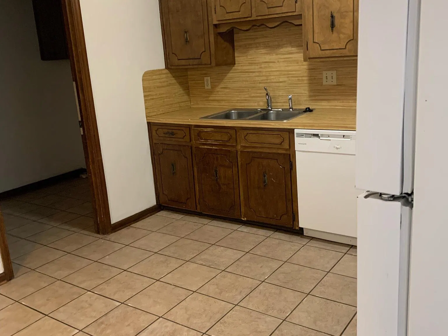 627 Brierly Drive — Photo 2
