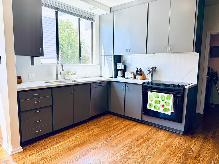1233 Montgomery St — Photo 11