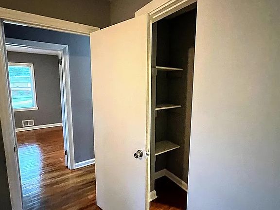 3rd image of 2884 Meadowview Dr SE