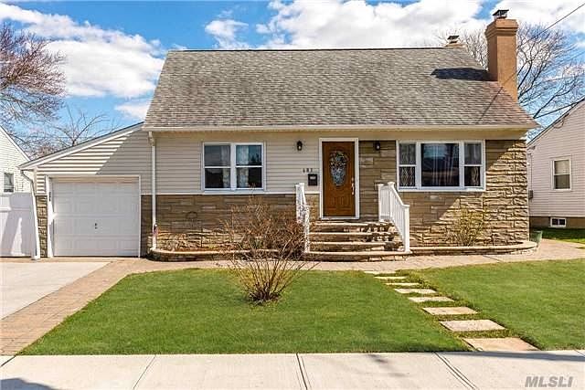 1st image of 683 Blackstone Ave