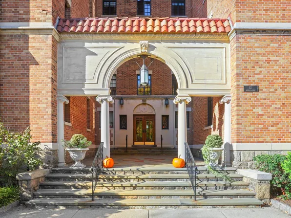 12 Meadow Avenue #1D, Bronxville, NY 10708