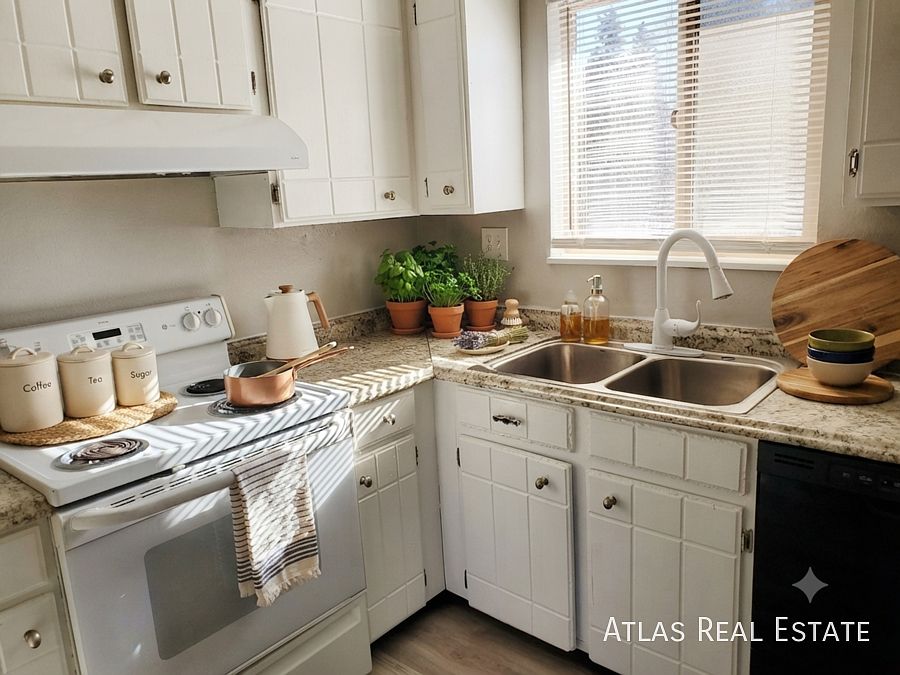 1st image of 4319 Dewey Dr APT 4