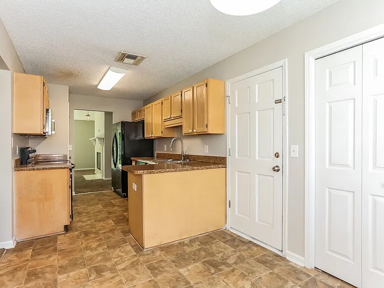 1596 Trotters Bend Trl — Photo 6