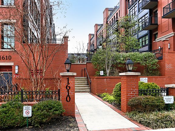 2nd image of 1610 N Queen St #231